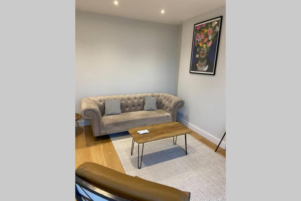 Spacious 1 Bedroom Apartment With Sea Views New Quay Buitenkant foto